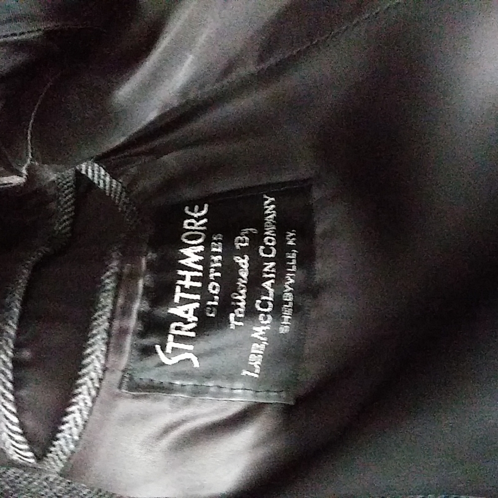 Strathmore Coat - Picture 8 of 9